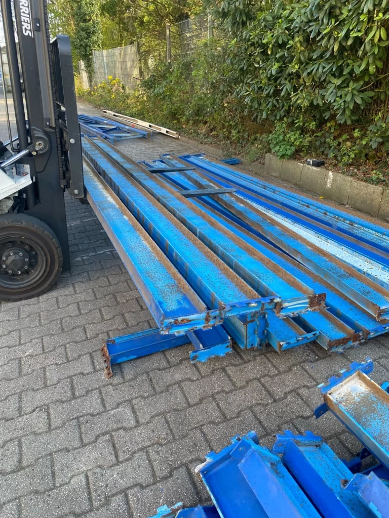 Schrottabholung Dinslaken : Altmetall, Elektroschrott und KFZ-Schrott fair verkaufen. Professionelle Abholung und umweltfreundliche Verwertung in Dinslaken und Umgebung.